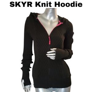 Long Sleeve Black Zip Hooded Knit Sweater with Pockets